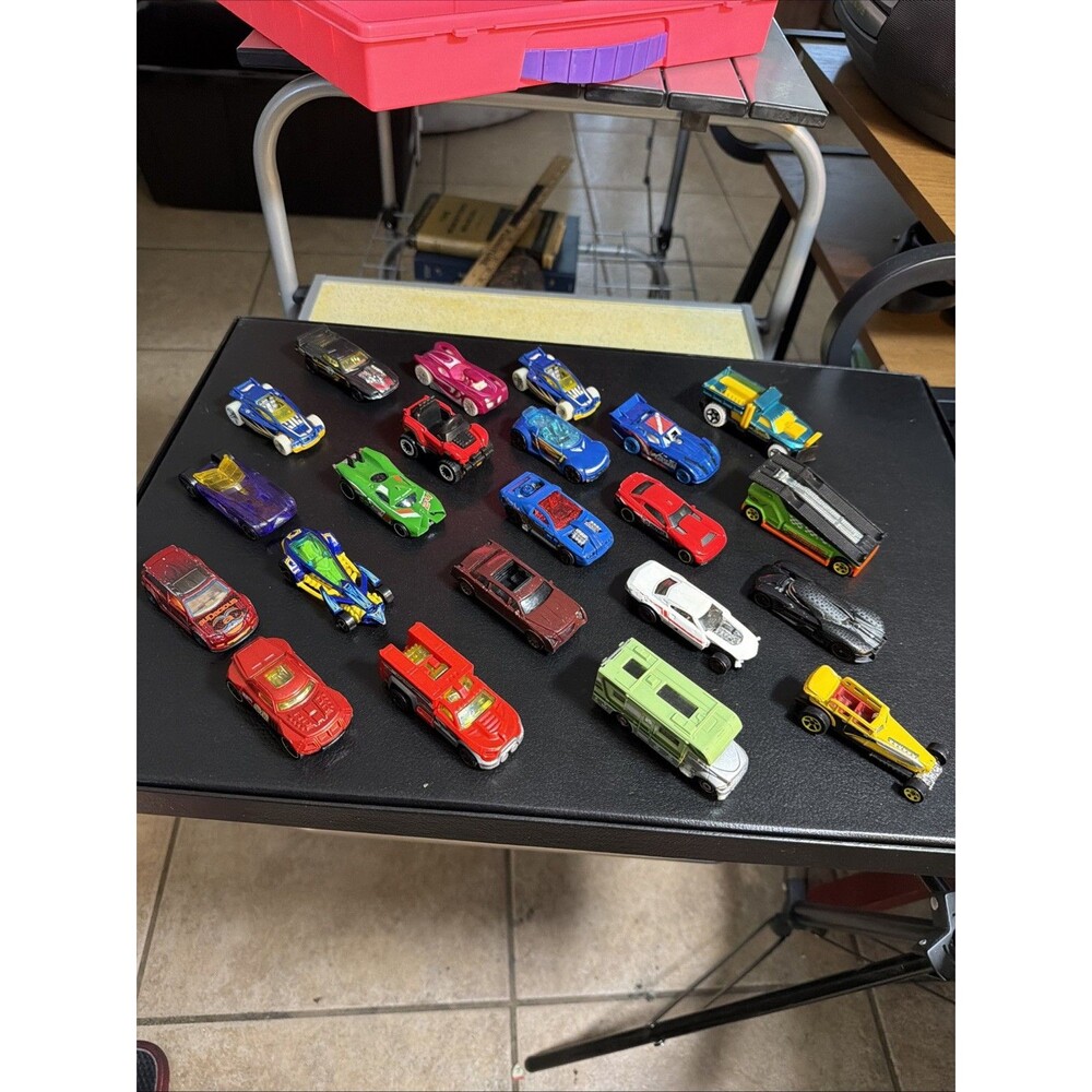 Hot Wheels Mixed Lot of 22 Cars and Trucks